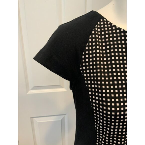 Michael Kors Black & White Check Patterned Short Sleeve Shift Dress, Size 4 (US) - Picture 3 of 8